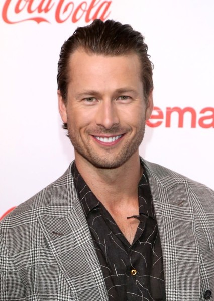 Glen Powell photo