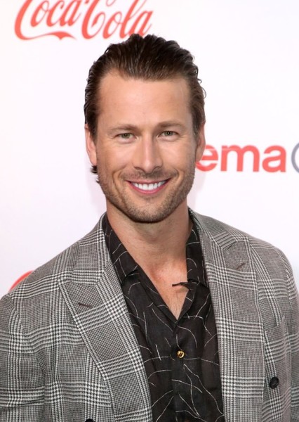 Glen Powell photo