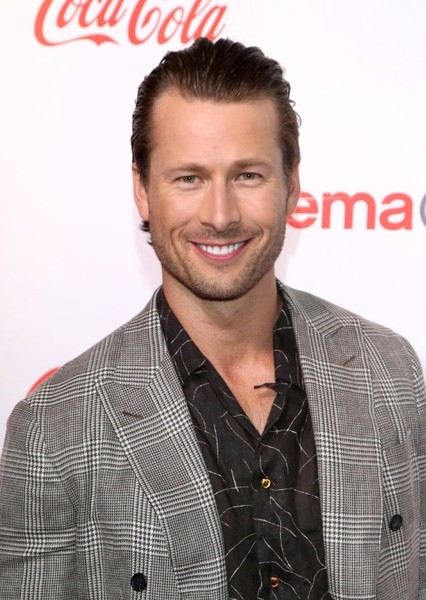 Glen Powell photo