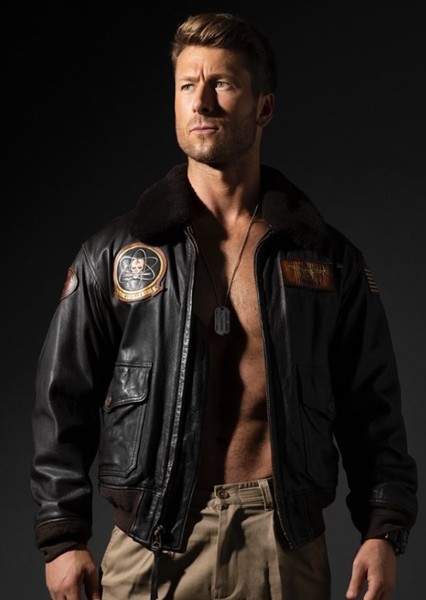 Glen Powell photo