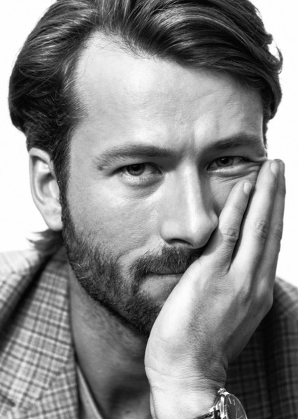 Glen Powell photo