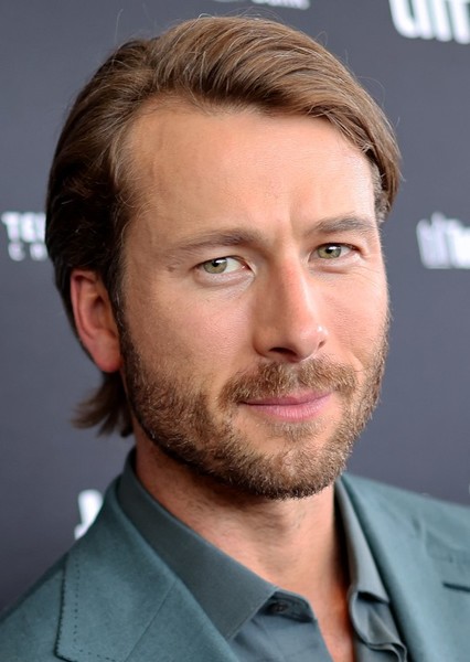 Glen Powell photo