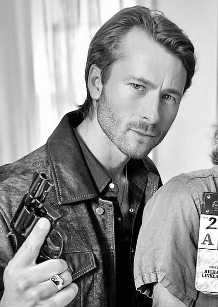 Glen Powell photo