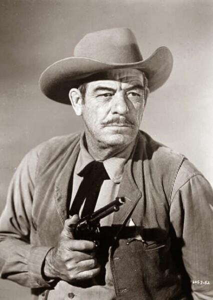 Glenn Strange photo