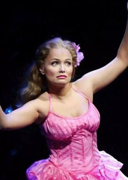 Glinda the Good Witch photo