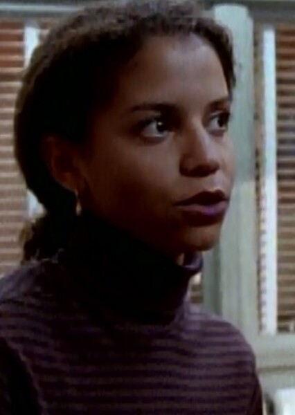 Gloria Reuben photo