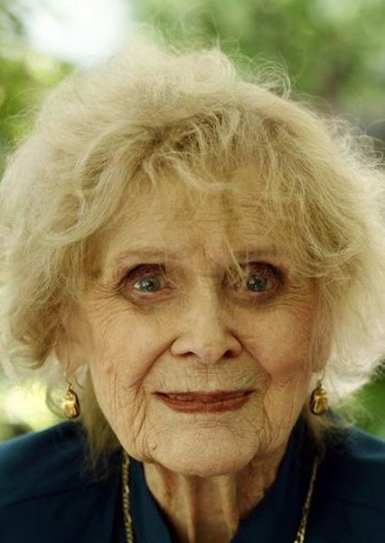 Gloria Stuart photo