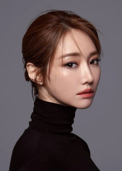 Go Joon-hee photo