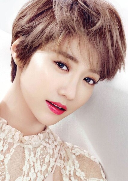 Go Joon-hee photo