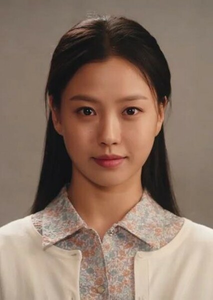 Go Min-si
