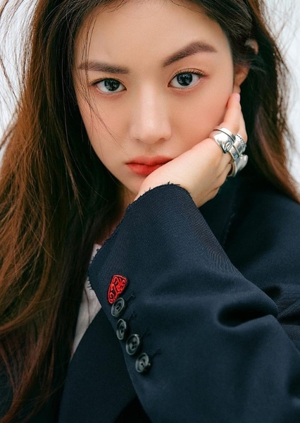 Go Youn-jung photo