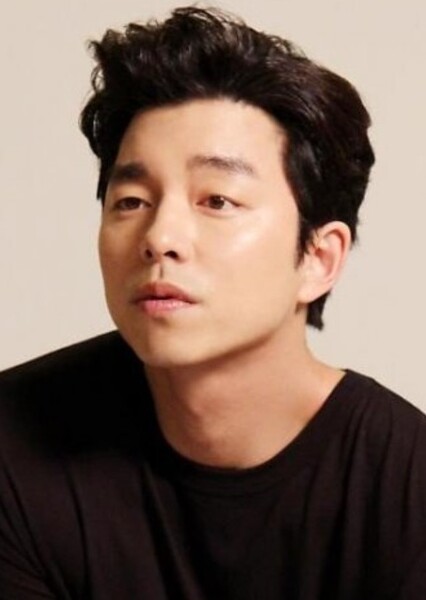 Gong Yoo photo