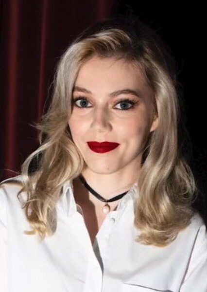Grace Van Dien