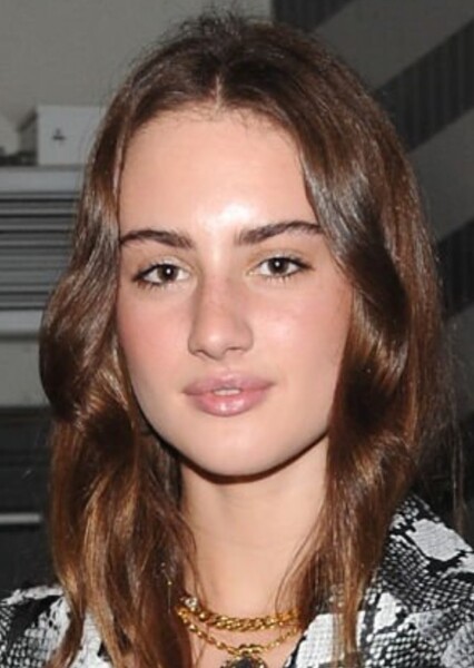 Grace Van Patten photo
