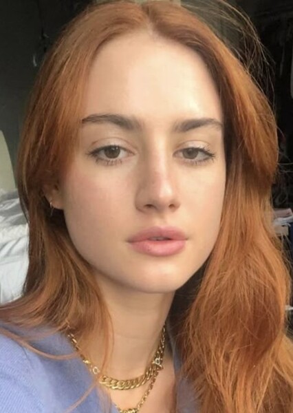 Grace Van Patten photo