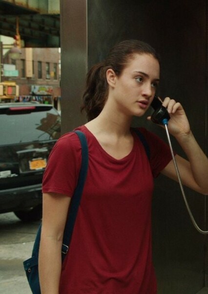 Grace Van Patten photo