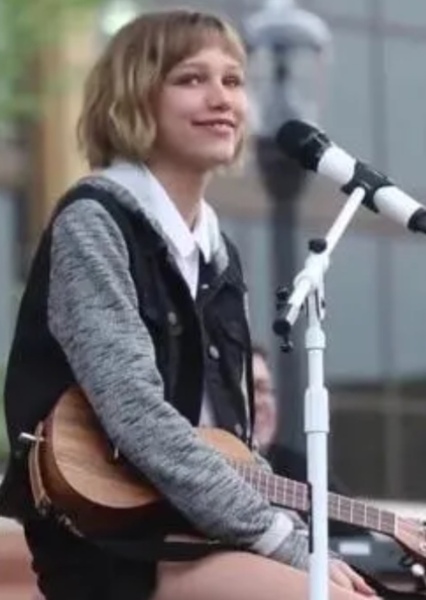 Grace VanderWaal photo