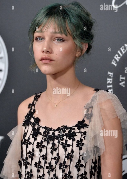 Grace VanderWaal photo