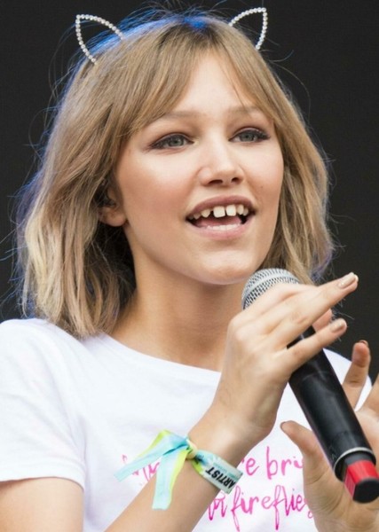 Grace VanderWaal photo