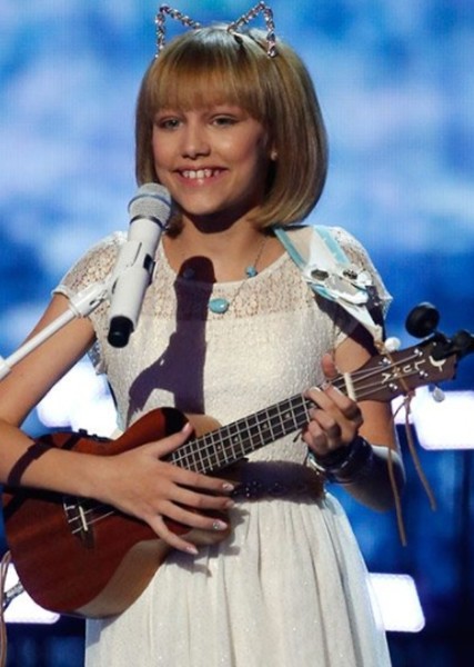 Grace VanderWaal photo