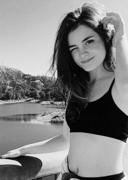 Grace Victoria Cox photo