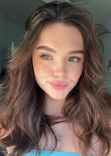 Gracie McKenna photo