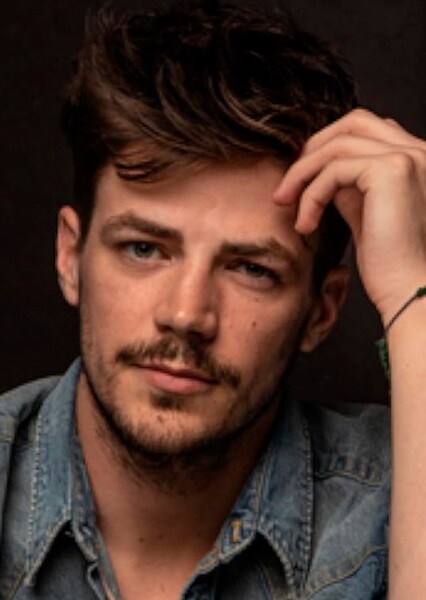 Grant Gustin photo