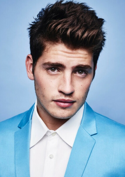 Gregg Sulkin photo