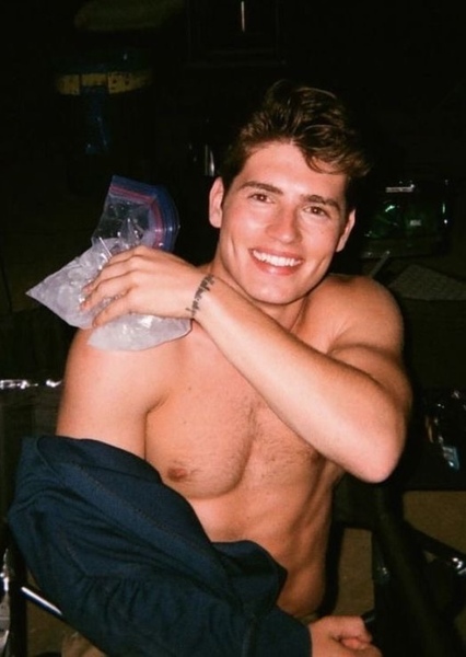 Gregg Sulkin