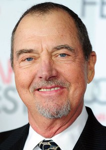 Gregory Itzin