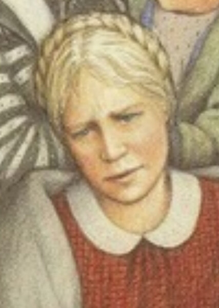 Greta Larson photo