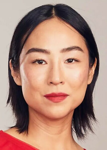 Greta Lee photo
