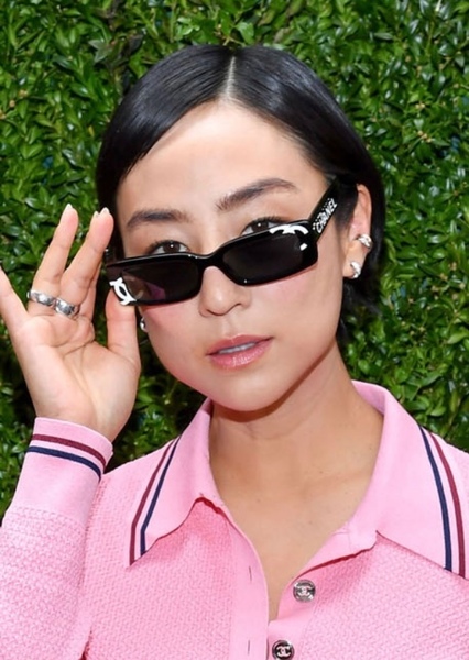 Greta Lee photo