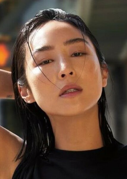 Greta Lee photo