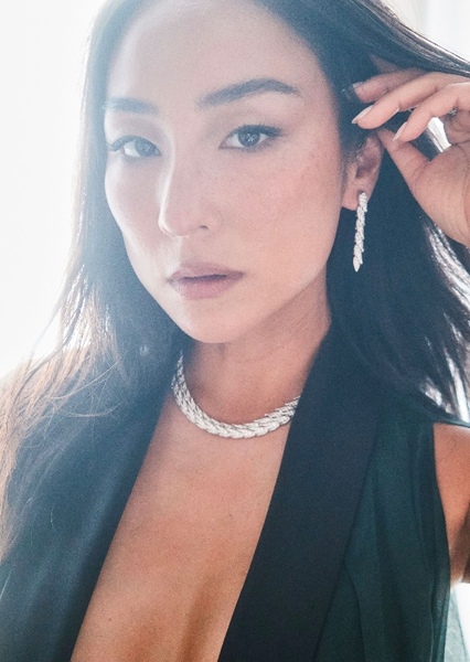 Greta Lee photo