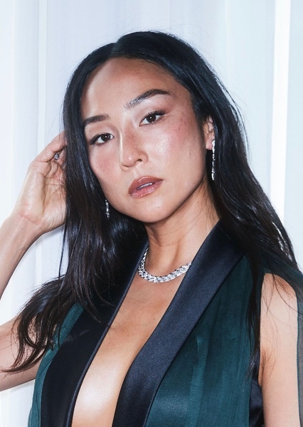 Greta Lee photo
