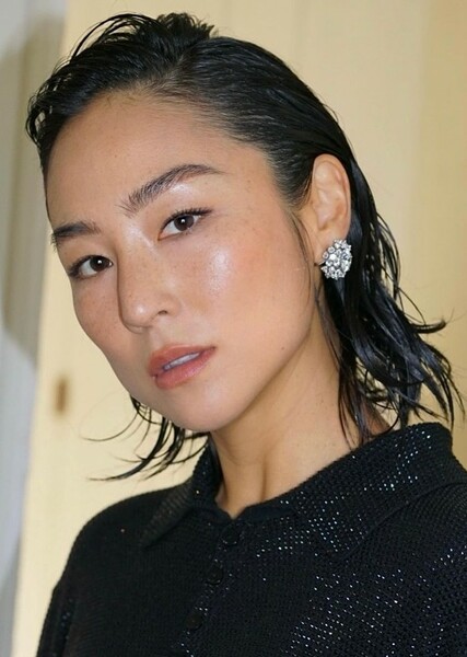 Greta Lee photo