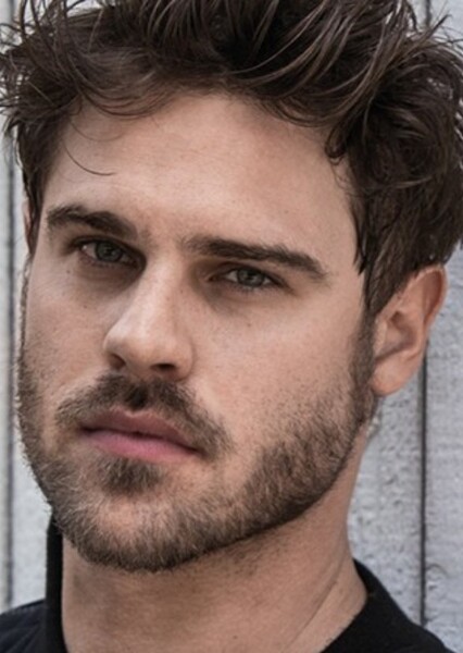 Grey Damon photo