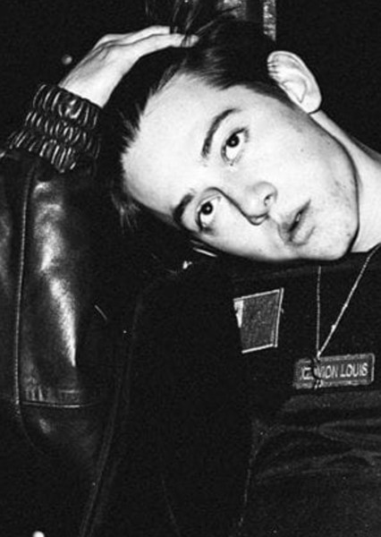 Griffin Gluck photo