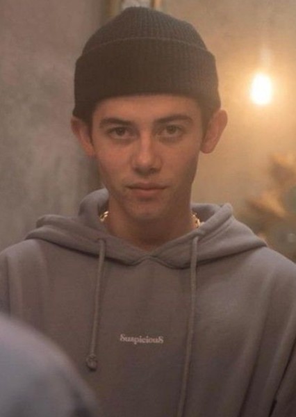 Griffin Gluck photo