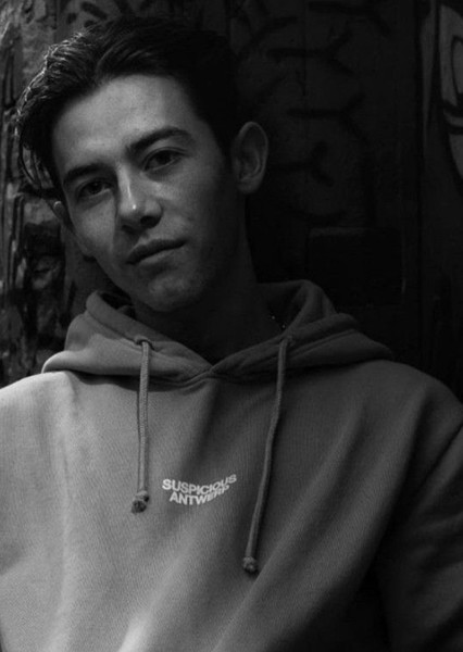 Griffin Gluck photo