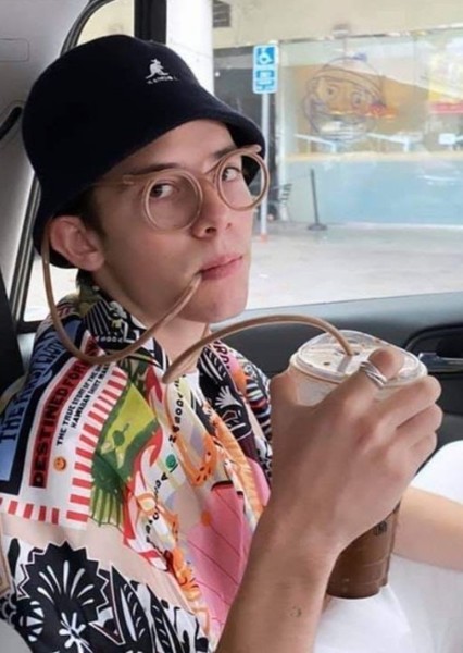 Griffin Gluck photo