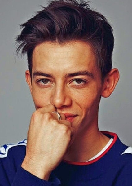 Griffin Gluck photo