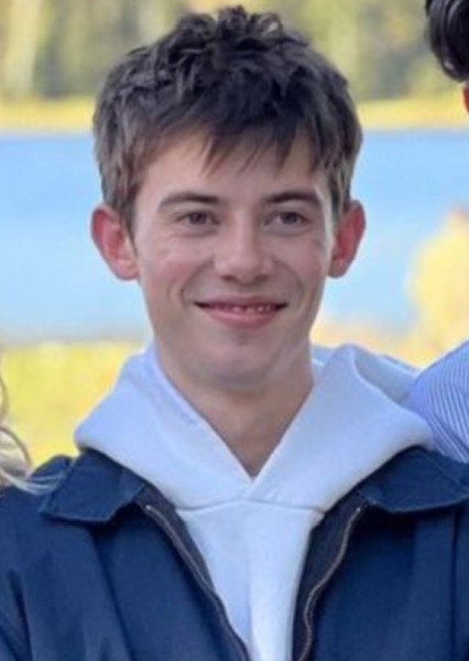 Griffin Gluck photo