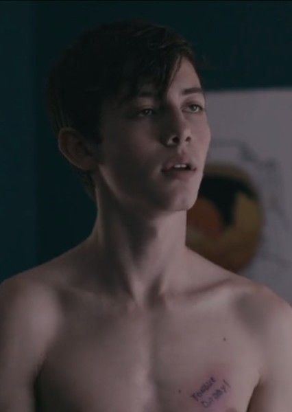 Griffin Gluck photo