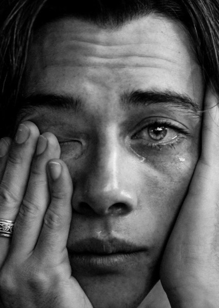 Griffin Gluck photo
