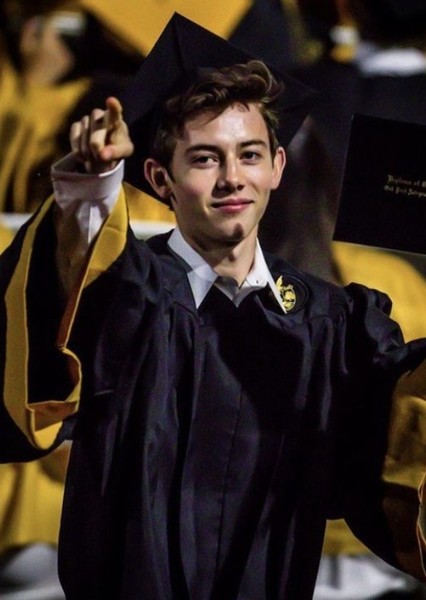 Griffin Gluck photo