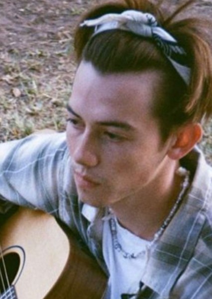 Griffin Gluck photo
