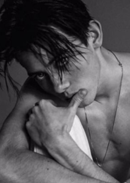 Griffin Gluck photo