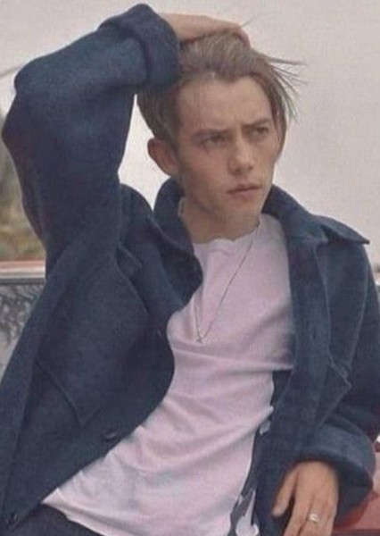 Griffin Gluck photo